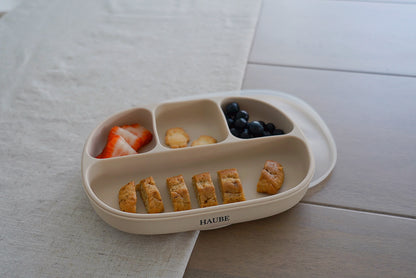 Assiette ventouse en silicone beige pour enfant