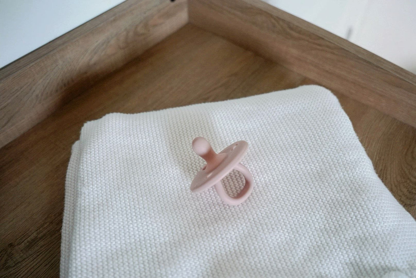 Suce en silicone rose pour bébé sans BPA